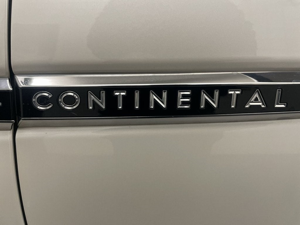 2017 Lincoln Continental Black Label